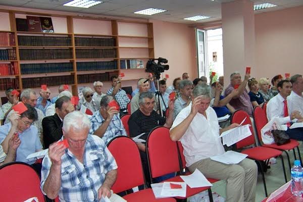Казань. Делегаты партийной Конференции ТРО КПРФ выдвинули кандидата на должность Президента Татарстана