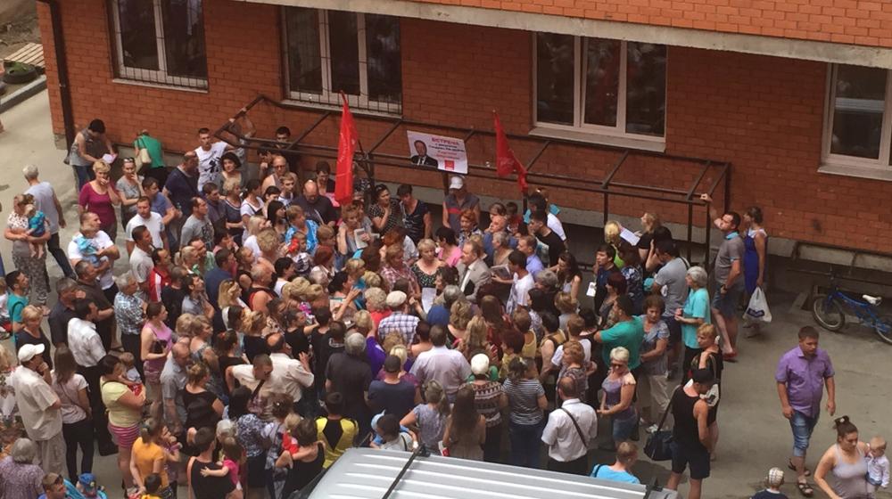 После потопа в Краснодаре. «Повторно прошу принять меры по понуждению администрации Краснодара к выполнению своих обязанностей». С.П. Обухов направил правительственную телеграмму врио губернатора Краснодарского края В.И. Кондратьеву