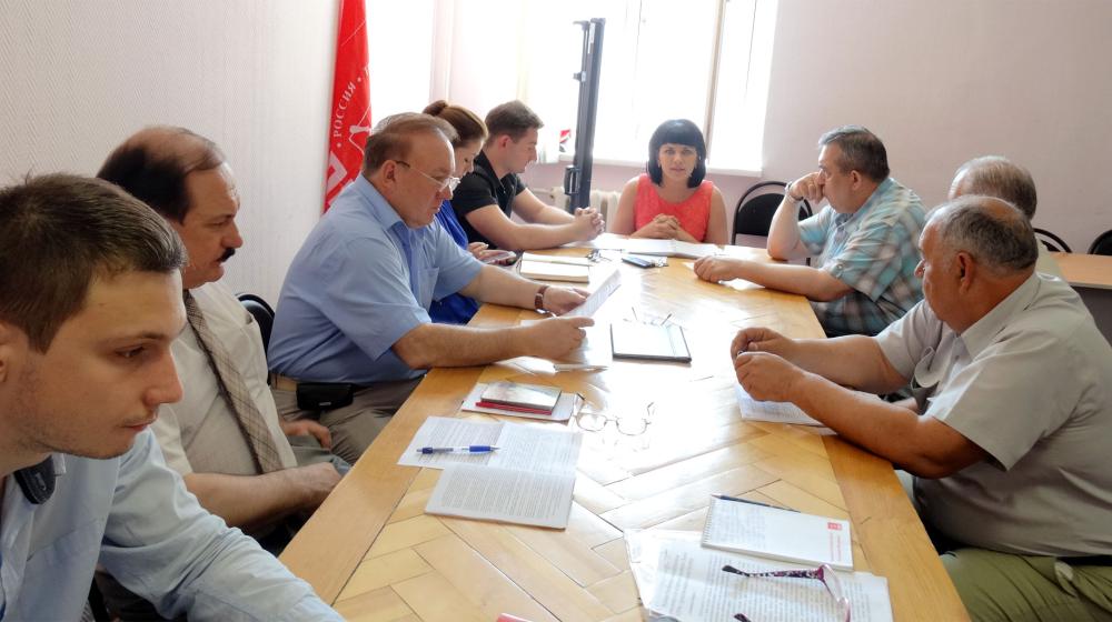 В Курске состоялось итоговое аттестационное занятие в партийной школе КПРФ