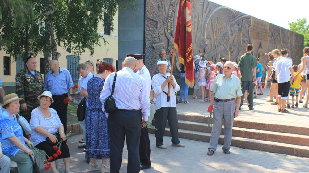 Тюменские коммунисты провели митинг в день памяти и скорби