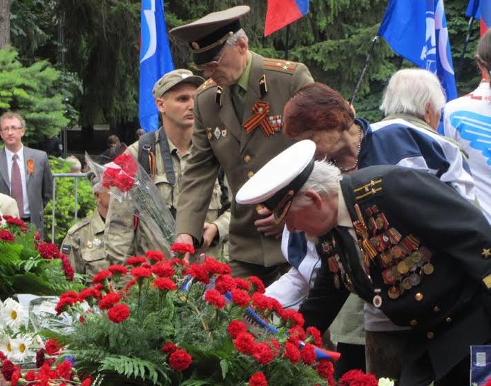 Дань памяти. Симферопольские коммунисты почтили память партизан и подпольщиков Крыма