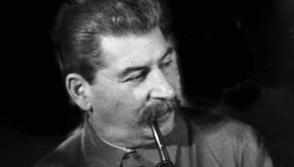 «Сталин ещё раз пыхнул трубкой и поднял глаза на Порошенко». «Сон в летнюю ночь» от сатирика И.И. Никитчука
