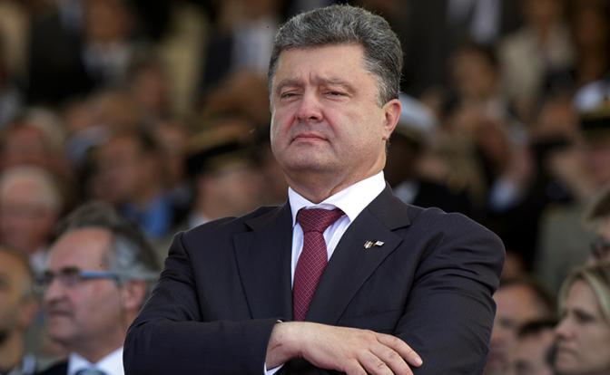 «Мы продадим все, что найдем». Годовщину начала евроассоциации Украина встретила на краю пропасти
