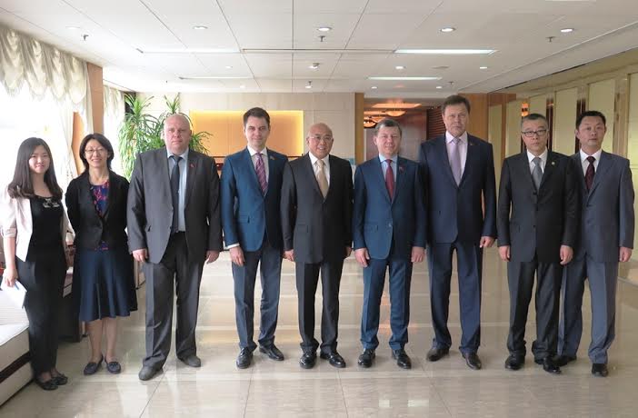 Делегация КПРФ во главе с Д.Г. Новиковым провела ряд встреч в Пекине