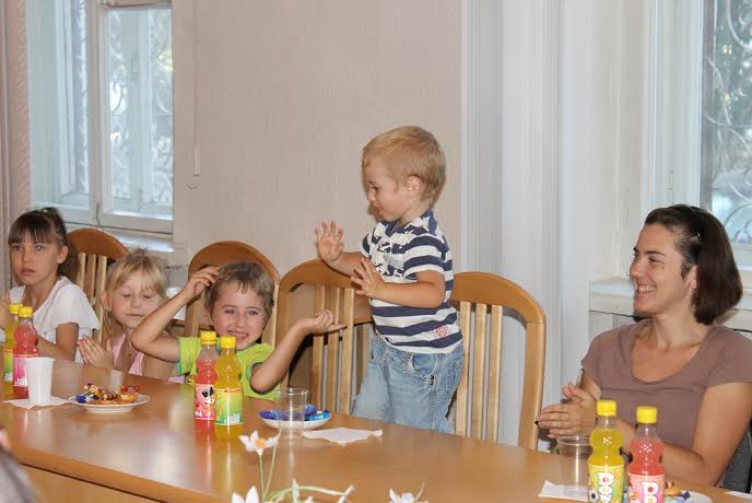 Волгоградская область. Коммунисты поздравили будущих первоклассников и их родителей с наступающим Днем знаний 