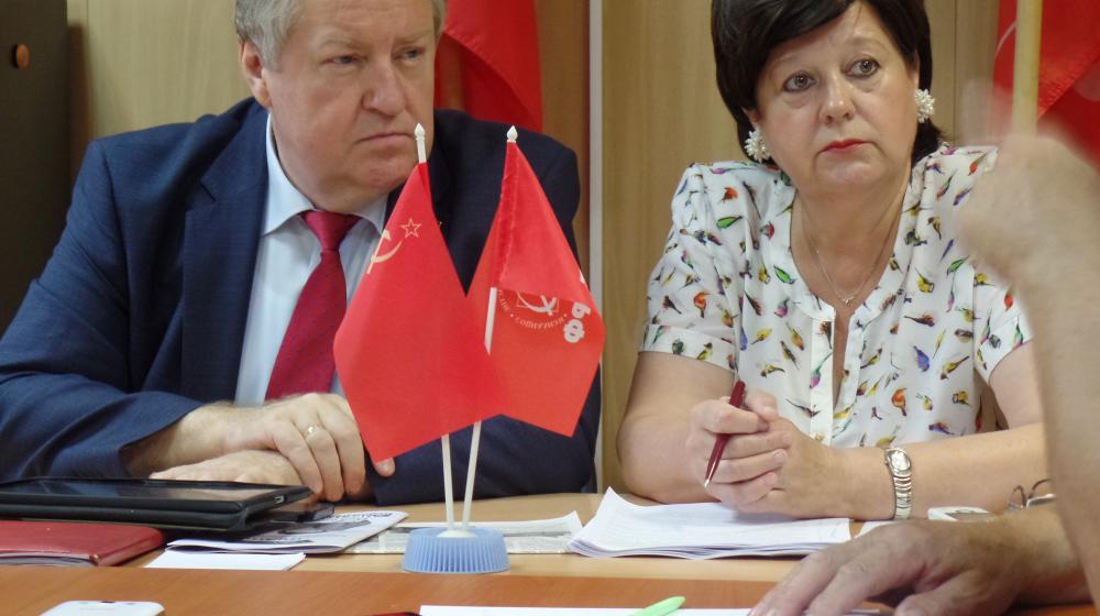 Раньше из Москвы ссылали на каторгу на Сахалин, теперь вороватых единороссов с Сахалина отправляют в Лефортово. Пресс-конференция С.П.Обухова и С.В.Ивановой