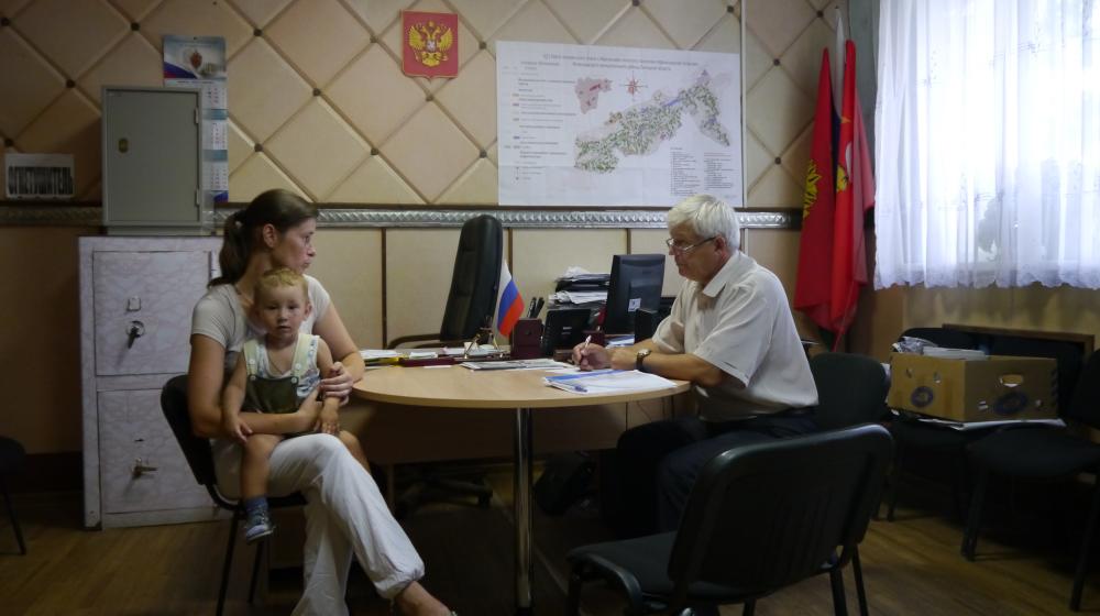 Липецкая область. Депутат-коммунист идет на помощь. Сельские зарисовки