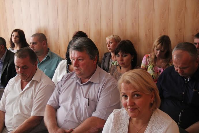 Республика Крым. По инициативе Симферопольского городского отделения КПРФ состоялось заседание круглого стола по проблемам жителей города