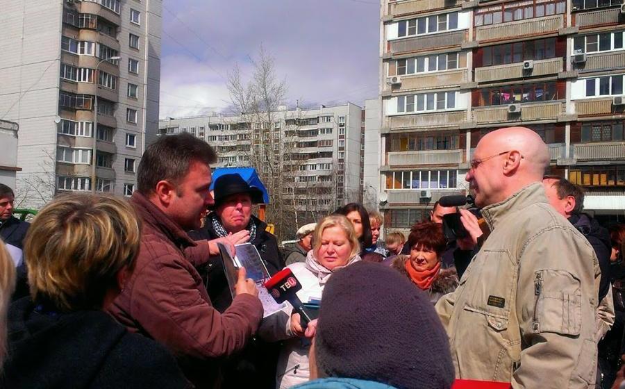 «Долой магазин с детской площадки!». Валерий Рашкин обратился к мэру Москвы