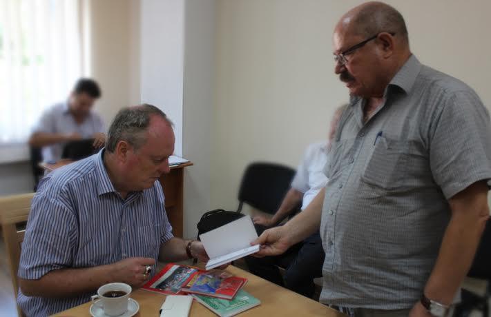 Первый секретарь Крымского рескома КПРФ О.А. Соломахин встретился с норвежским историком, доктором наук Бьёрном Нистадом