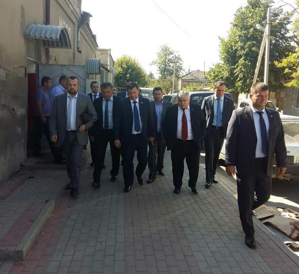Депутаты-коммунисты Казбек Тайсаев, Владимир Родин, Роберт Кочиев приняли участие в мероприятиях, приуроченных к 25-летию Республики Южная Осетия