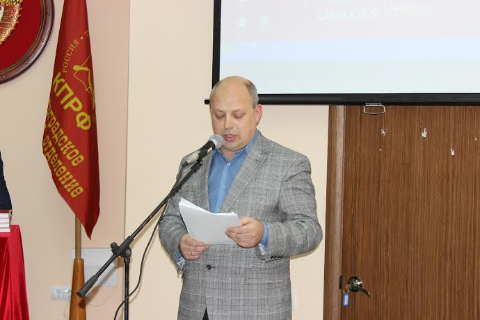 Пленум сталинградских коммунистов рассмотрел вопросы молодежной политики и подвел итоги избирательной кампании
