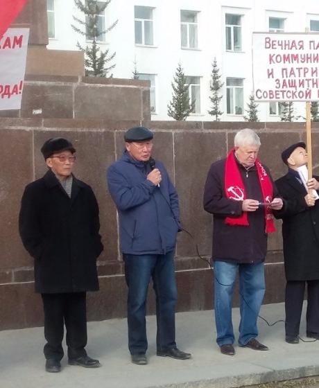 «Не забудем! Не простим!». В Якутске прошел траурный митинг