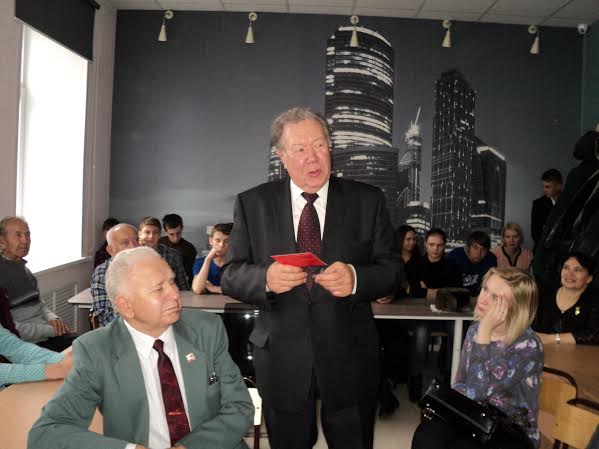 Алтайский край. В Барнауле прошла традиционная встреча ветеранов Комсомола разных поколений
