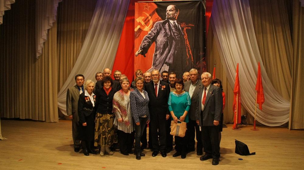 Коммунисты Кургана провели серию мероприятий в честь 98-летия Великого Октября 