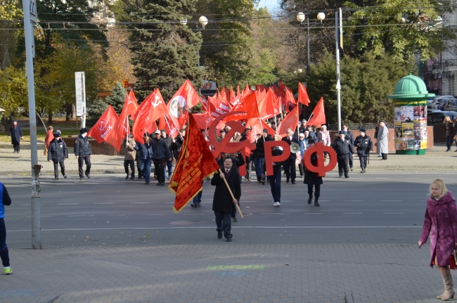 В Ростовской области состоялись митинги и демонстрации в честь 98-й годовщины Великой Октябрьской Социалистической революции