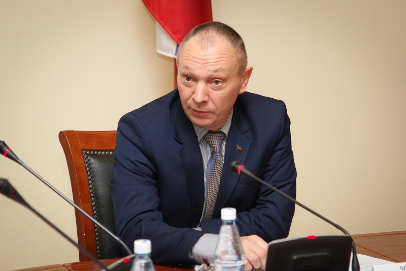 Руководитель фракции КПРФ в Законодательном Собрании Вологодской области Александр Морозов: «Разрешите возразить!»