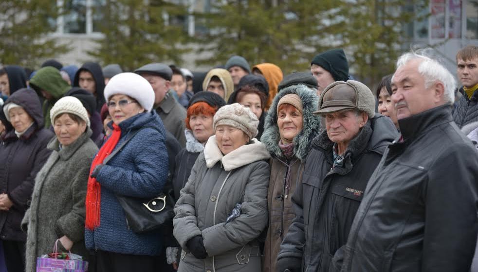 В Якутске прошел одиночный пикет Александра Гаврильева в защиту прав детей войны