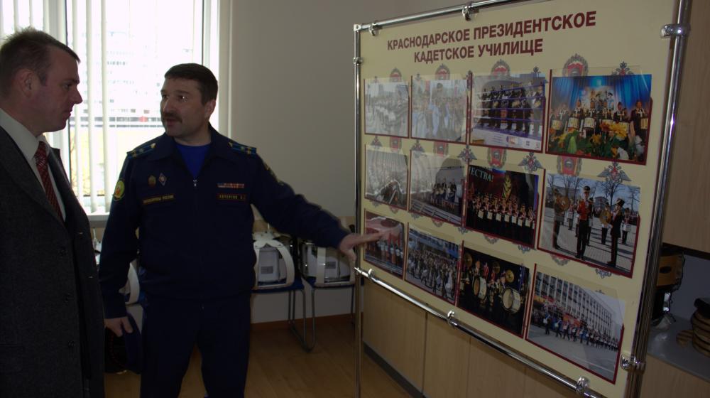 Краснодарский край. Депутат-коммунист А.Н. Тренин встретился с курсантами кадетского училища