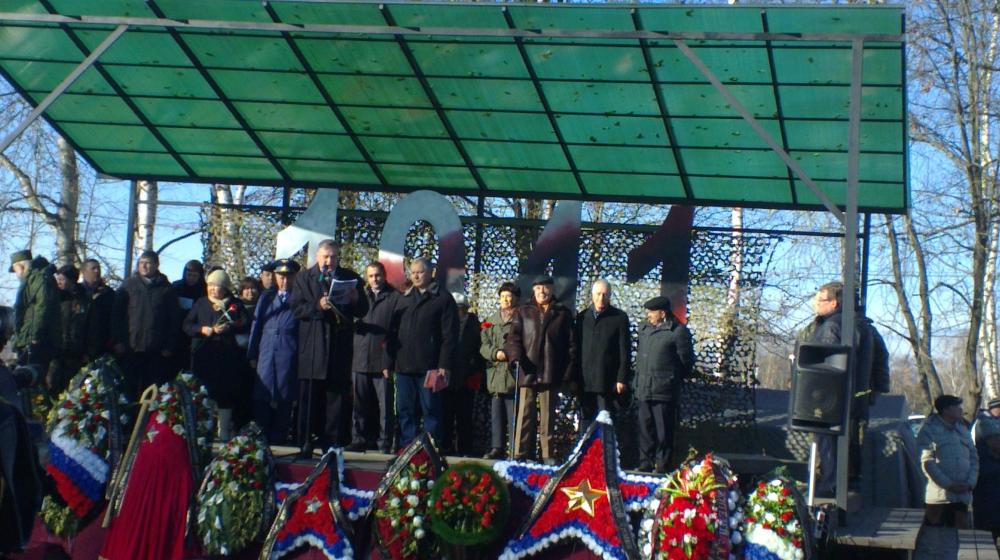 Подольские коммунисты и комсомольцы почтили память красноармейцев, погибших в сражении за Москву 