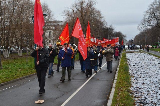 "Долой власть капитала!". Демонстрация и митинг в Вологде, посвященные 98-ой годовщине Великого Октября