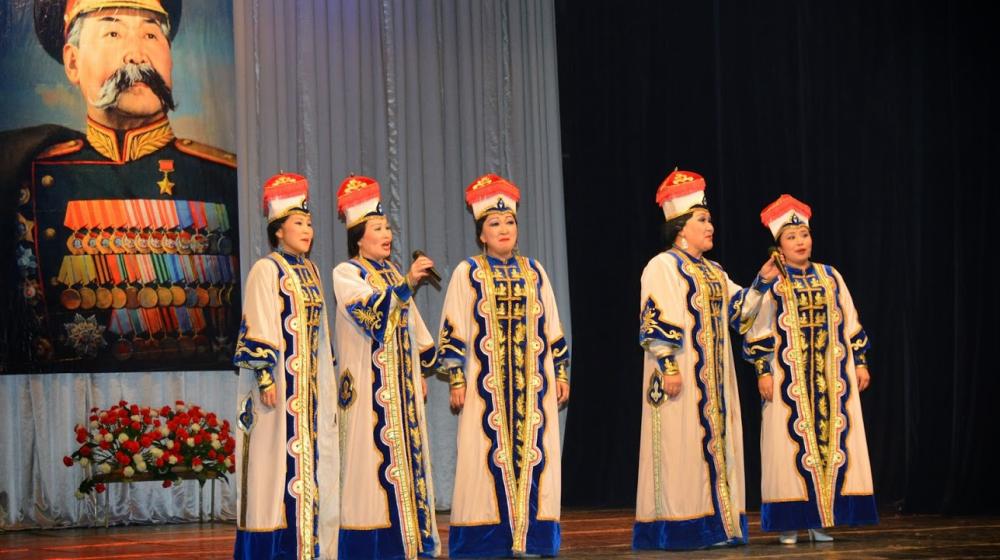 Республика Калмыкия. Состоялось торжественное заседание, посвященное 105-летию со дня рождения первого секретаря Калмыцкого обкома КПСС Б.Б.Городовикова