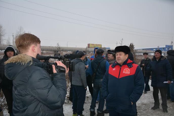 Красноярские дальнобойщики при поддержке КПРФ провели акцию протеста против преступной системы «Платон»