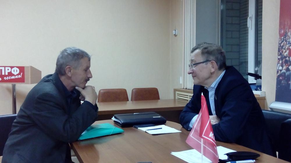 Владимир Поздняков провёл приём избирателей в Чите