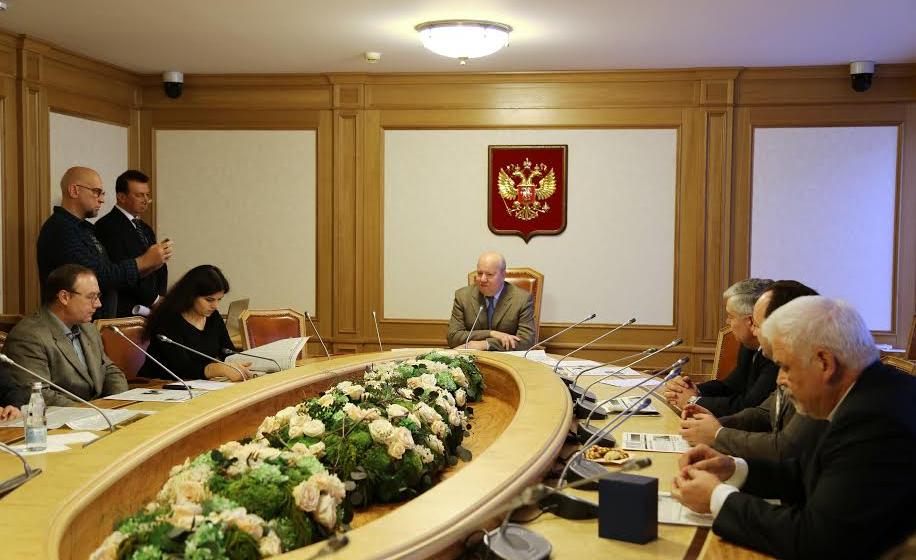 В Государственной Думе состоялась презентация первого выпуска газеты «Россия», изданного при поддержке депутата фракции КПРФ В.Н. Лихачева