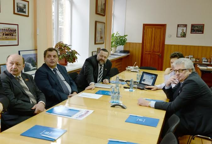 Новосибирск. Секретарь ЦК КПРФ Павел Дорохин посетил завод «НЭВЗ-Керамикс»