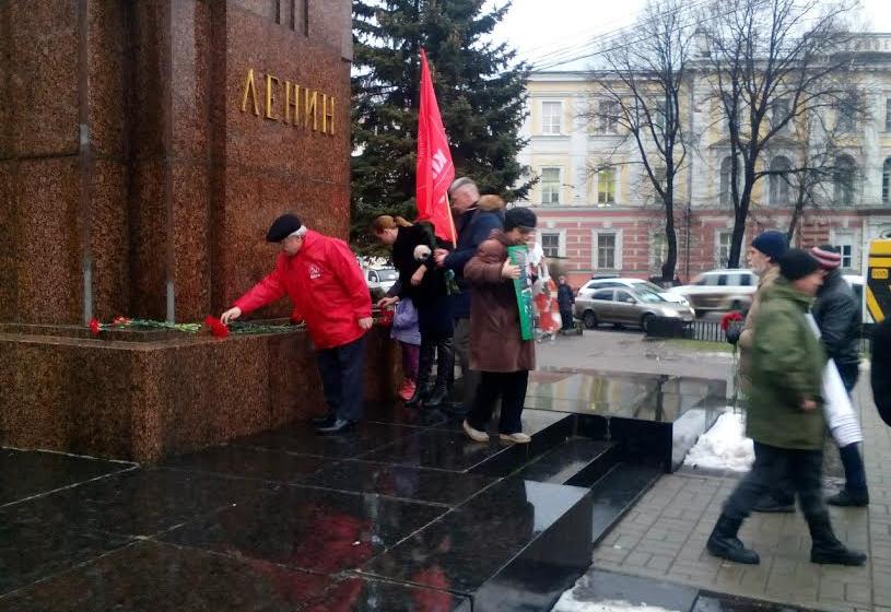 Ярославские коммунисты отметили 136-ю годовщину со Дня рождения И.В. Сталина