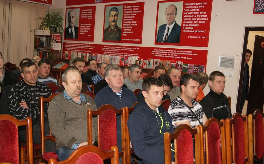 Красноярский край. Дальнобойщики при поддержке КПРФ становятся силой, с которой власть вынуждена считаться