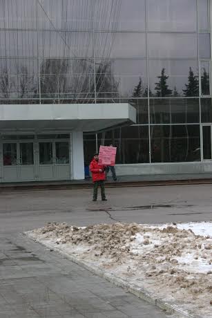 В подмосковном Серпухове коммунисты потребовали отмены поборов с дальнобойщиков