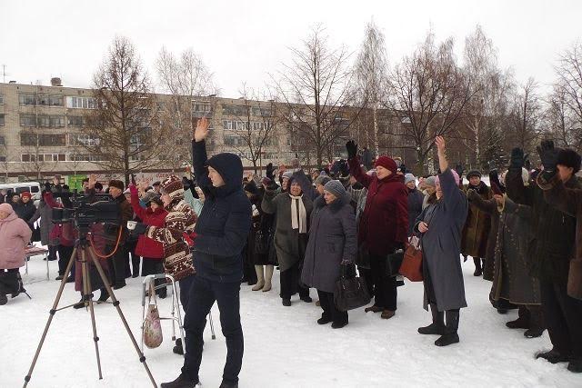 Богатства страны должны служить народу, а не упырям! Акция протеста вологодских коммунистов