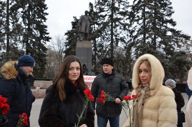 Ростовские коммунисты почтили память вождя мирового пролетариата
