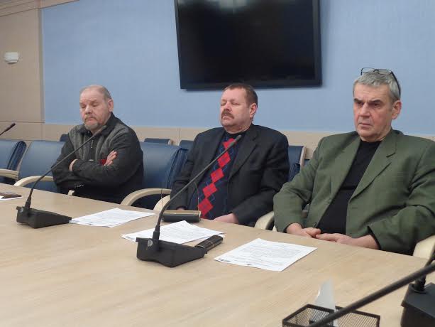 Московские коммунисты защищают права владельцев гаражей в районе Орехово-Борисово Северное