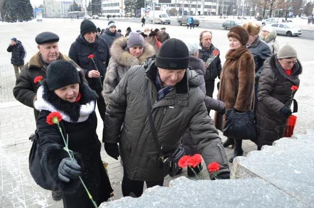 В Донецке почтили память Владимира Ильича Ленина