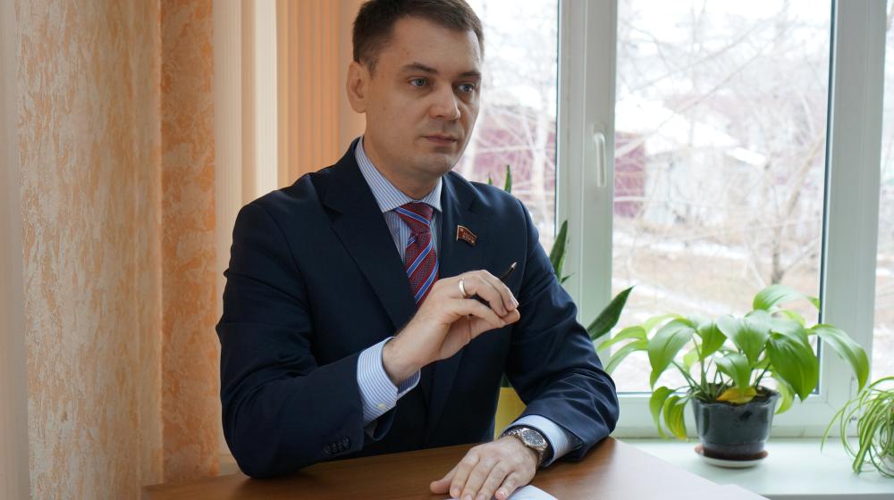 Приморский край. Депутат-коммунист Госдумы Алексей Корниенко принял участие в Пленуме Комитета Артёмовского местного отделения КПРФ