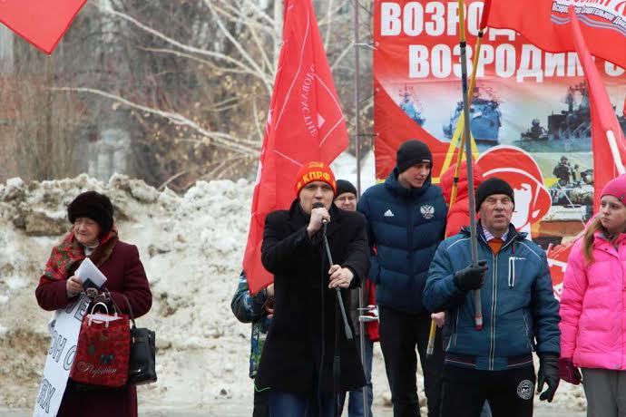 «Укрепим армию – отстоим Россию!». Демонстрация и митинг КПРФ в Саратове