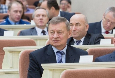 Депутат-коммунист Госдумы Н.И. Сапожников: "Парламент России так и не стал самостоятельной и независимой ветвью власти"