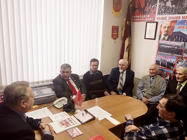 Лидер татарских коммунистов Х.Г. Миргалимов в рамках своей рабочей поездки в Альметьевск принял участие в работе VII сессии Совета Альметьевского муниципального района