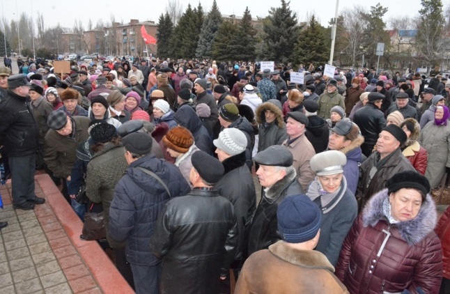 "Верните льготы народу!". Двухтысячный митинг КПРФ в Волгодонске
