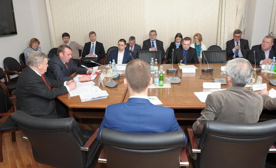 Депутат-коммунист Алексей Тренин провел заседание Экспертного совет при Комитете ГД по промышленности по вопросам компрессорного машиностроения и импортозамещения инженерных систем в строительстве