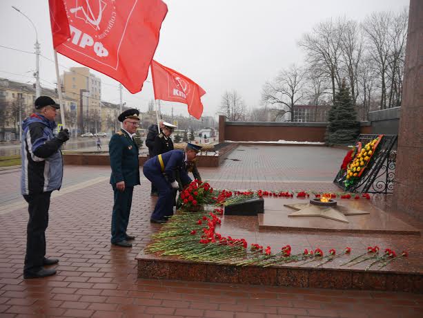 Акция липецких коммунистов в день 98-ой годовщины создания Рабоче-крестьянской Красной Армии