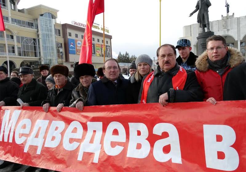 Курск: Необходимо срочно изменить курс, ведущий к дефолту!