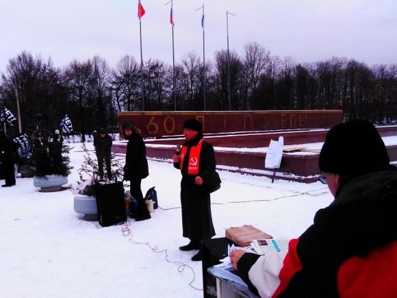 Санкт-Петербург. «Платон — на свалку, правительство — в отставку!»
