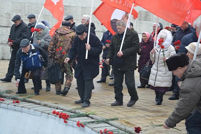 Коммунисты почтили минутой молчания память героев-освободителей Ростова-на-Дону