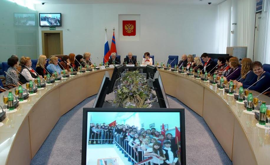 Секретарь Сталинградского обкома КПРФ Алексей Буров: «Вожатские традиции в Волгоградской области не забыты»