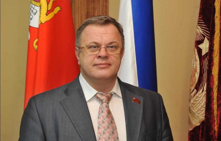Секретарь Московского обкома КПРФ Александр Наумов: Власть залезает в карманы граждан