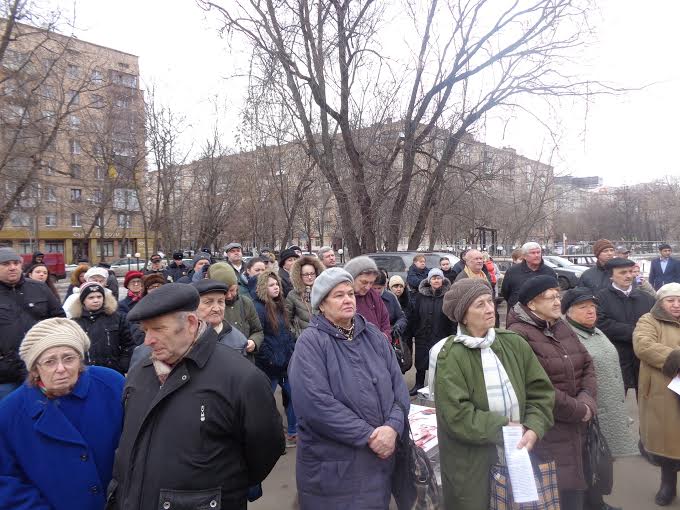 Московские коммунисты и жители района Аэропорт защищают кинотеатр "Баку" от сноса